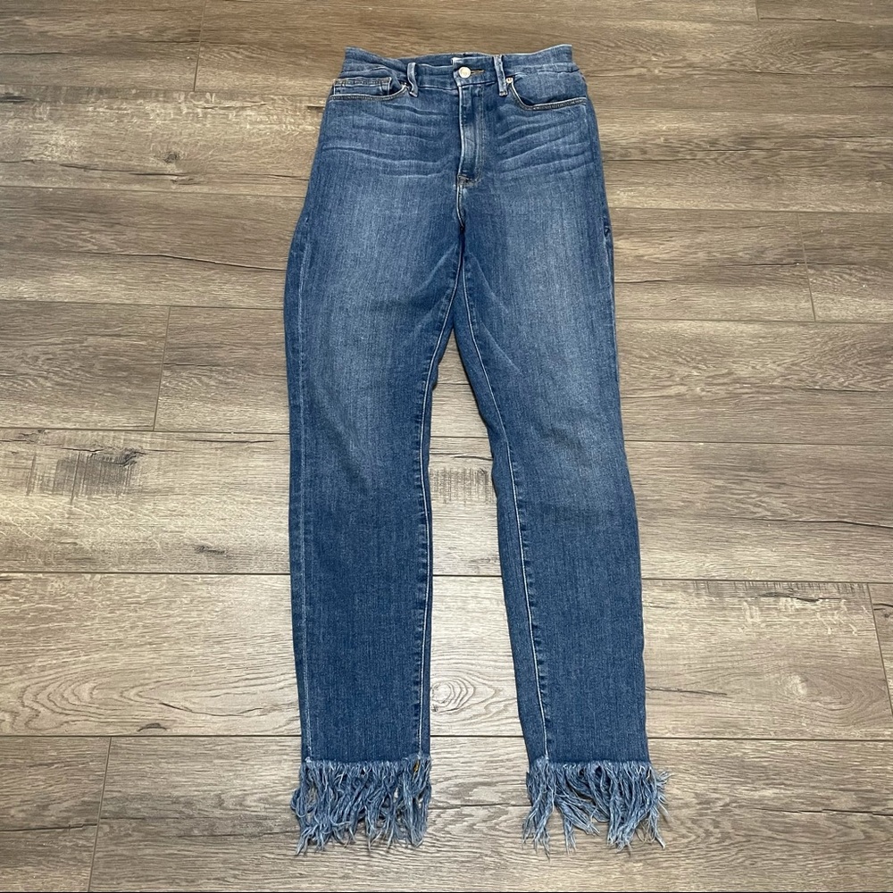 GOOD AMERICAN Good Legs Fray Hem Skinny Jeans